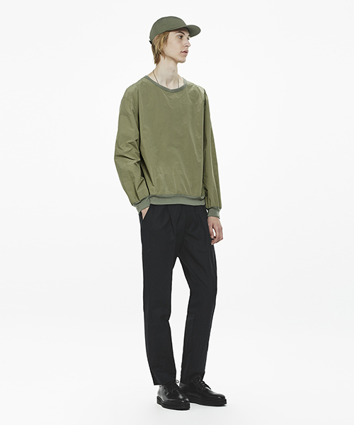 Saturdays NYC(サタデーズ ニューヨークシティ )の「Duey Crewneck Nylon Jacket(ナイロンジャケット・メンズ・ブラック/オリーブ・M/X-SMALL/S/X-LARGE/L)」の6枚目の写真