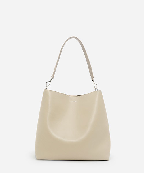 CHARLES & KEITH(チャールズ & キース)の「ベーシックホーボーバッグ / BASIC HOBO BAG(ショルダーバッグ・レディース・ブラック/ライトベージュ/グレー・XL)」の3枚目の写真
