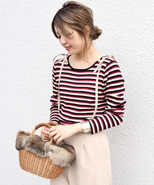 Khaju（カージュ）の「Khaju:マルチボーダー2WAYプルオーバー（ニット/セーター・レディース・ブラック/ブラウン・ONE SIZE）」の2枚目の写真