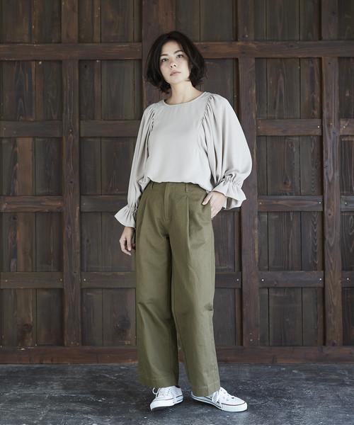 AMERICAN HOLIC(アメリカンホリック)の「コットンツイルハイウエストチノパンツ(チノパンツ・レディース・ベージュ/カーキ/イエロー/ブルー/ナチュラル/ダークネイビー・S/M/L)」の9枚目の写真