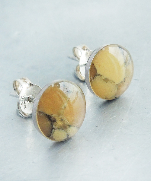 TONE SELECT GOODS（トーンセレクトグッズ）の「【925 SILVER ACC】ドロップストーンピアスSV925(OG)（ピアス（両耳用）・レディース・イエロー/レッド・FREE）」の2枚目の写真