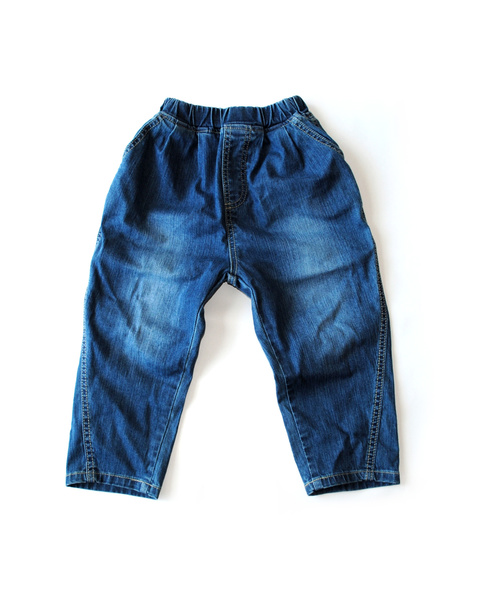 BEATJIVE(ビートジャイブ)の「キッズ テーパード ストレッチ サルエルデニムパンツ(デニムパンツ・キッズ・ライトブルー/インディゴブルー・120/130/140)」の4枚目の写真
