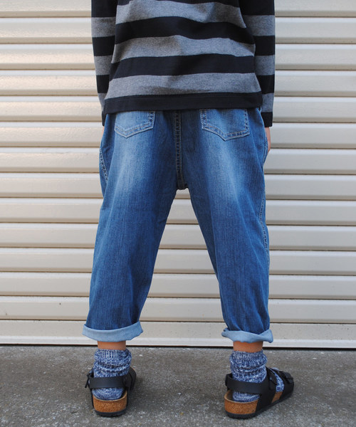 BEATJIVE(ビートジャイブ)の「キッズ テーパード ストレッチ サルエルデニムパンツ(デニムパンツ・キッズ・ライトブルー/インディゴブルー・120/130/140)」の12枚目の写真