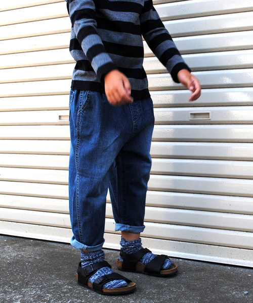 BEATJIVE(ビートジャイブ)の「キッズ テーパード ストレッチ サルエルデニムパンツ(デニムパンツ・キッズ・ライトブルー/インディゴブルー・120/130/140)」の13枚目の写真