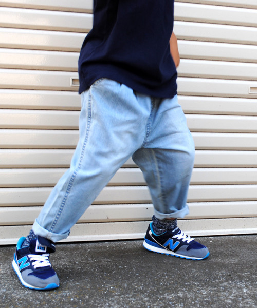 BEATJIVE(ビートジャイブ)の「キッズ テーパード ストレッチ サルエルデニムパンツ(デニムパンツ・キッズ・ライトブルー/インディゴブルー・120/130/140)」の20枚目の写真