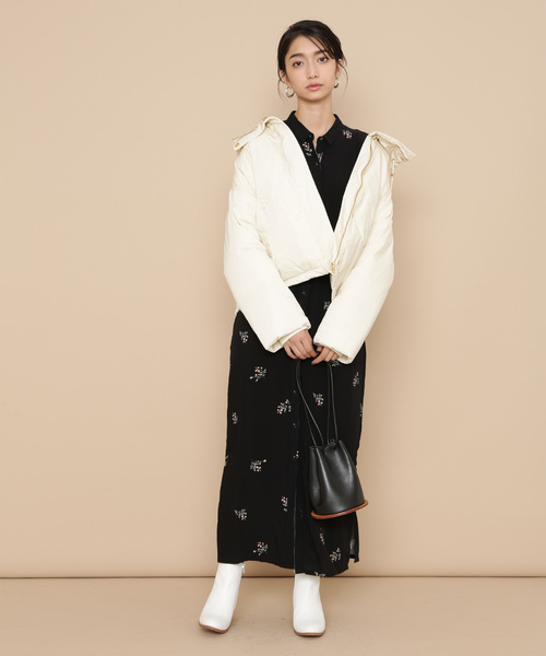 ADAM ET ROPE'（アダムエロペ）の「ALLIED　ショート丈フードダウン（ダウンジャケット/コート・レディース・オフホワイト/ブラック/ベージュ・FREE）」の15枚目の写真