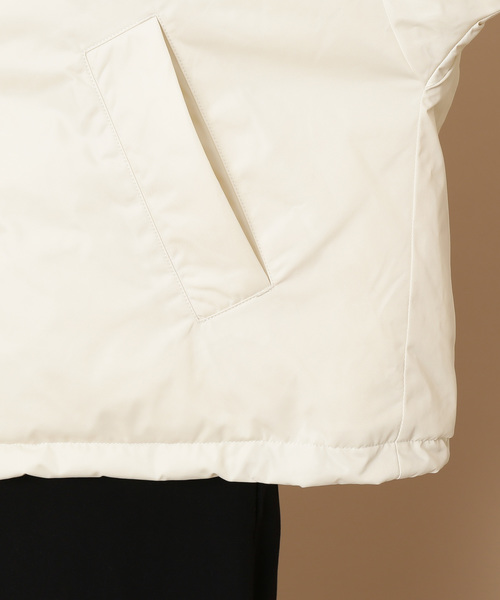 ADAM ET ROPE'（アダムエロペ）の「ALLIED　ショート丈フードダウン（ダウンジャケット/コート・レディース・オフホワイト/ブラック/ベージュ・FREE）」の6枚目の写真