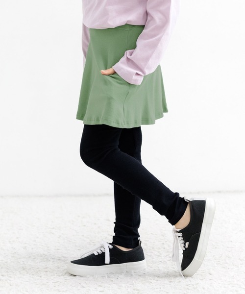 Bee des Bee（ビーデスビー）の「レギンス付きスカート スカッツ（スカート・キッズ・ブラック/グレー/ワイン/ネイビー/チャコール/ライトピンク/ラベンダー/レッド系その他/グレー系その他/クリーム/ライトブルー/ブルー系その他/ダークネイビー/ライトパープル/ピンク系その他/オレンジ系その他/ピンク系その他2/イエロー系その他/カーキ/グレー系その他2/パープル系その他/杢グレー/モカ/ブラック系その他/グレイッシュベージュ/パープル系/アイボリー/ブルー系その他2/ブラウン/サックスブルー/グリーン系/パープル系その他2/チャコールグレー/ベージュ系/ピンク系/ライラック系/グレー系/ブルー系/ライトベージュ/ブルー × パープル・90cm/100cm/110cm/120cm/130cm/140cm/150cm）」の18枚目の写真