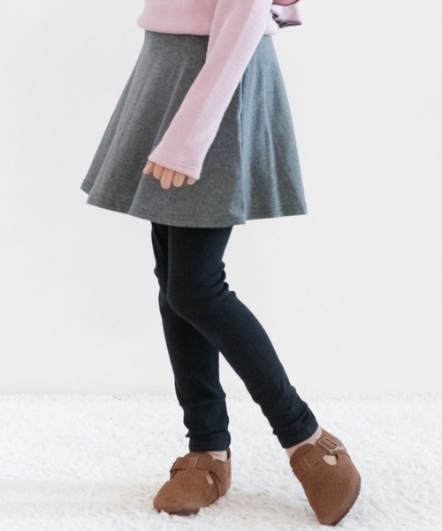 Bee des Bee（ビーデスビー）の「レギンス付きスカート スカッツ（スカート・キッズ・ブラック/グレー/ワイン/ネイビー/チャコール/ライトピンク/ラベンダー/レッド系その他/グレー系その他/クリーム/ライトブルー/ブルー系その他/ダークネイビー/ライトパープル/ピンク系その他/オレンジ系その他/ピンク系その他2/イエロー系その他/カーキ/グレー系その他2/パープル系その他/杢グレー/モカ/ブラック系その他/グレイッシュベージュ/パープル系/アイボリー/ブルー系その他2/ブラウン/サックスブルー/グリーン系/パープル系その他2/チャコールグレー/ベージュ系/ピンク系/ライラック系/グレー系/ブルー系/ライトベージュ/ブルー × パープル・90cm/100cm/110cm/120cm/130cm/140cm/150cm）」の7枚目の写真