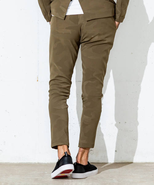 1piu1uguale3 RELAX（ウノピュウノウグァーレトレリラックス）の「1PIU1UGUALE3 RELAX(ウノピゥウノウグァーレトレ)ダブルクロス4WAYストレッチピンタックトラウザー（その他パンツ・メンズ・カーキ/ネイビー/ブラック・LARGE/MEDIUM/X-LARGE/SMALL/XX-LARGE）」の5枚目の写真