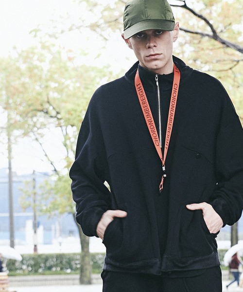 CHORD NUMBER EIGHT(コードナンバーエイト)の「HALF ZIP SWEAT(スウェット・メンズ・ブラック/ライトグレー・L/M/S)」の2枚目の写真