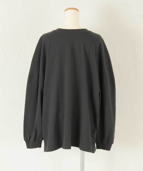 titivate（ティティベイト）の「ｵｰﾊﾞｰｻｲｽﾞｶｯﾄｿｰﾄｯﾌﾟｽ（Tシャツ/カットソー・レディース・オフホワイト/ベージュ/チャコール/ブラック・S/M）」の17枚目の写真