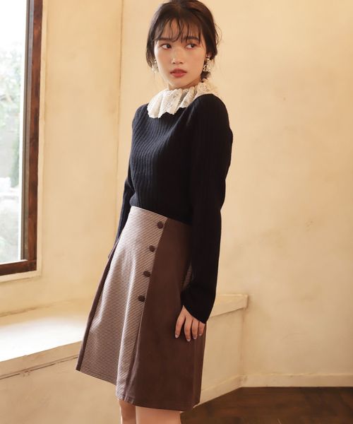 one after another NICE CLAUP(ワンアフターアナザーナイスクラップ)の「衿レースフリルニット(ニット/セーター・レディース・ブラック/オフホワイト/ゴールド・FREE)」の7枚目の写真