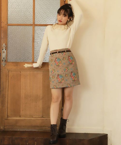 one after another NICE CLAUP(ワンアフターアナザーナイスクラップ)の「衿レースフリルニット(ニット/セーター・レディース・ブラック/オフホワイト/ゴールド・FREE)」の15枚目の写真