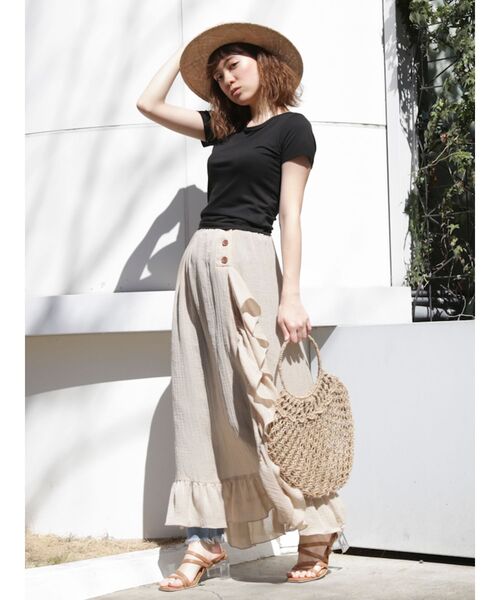 dazzlin（ダズリン）の「ライトアングルフリルスカート（スカート・レディース・ベージュ/オフホワイト/グリーン・SMALL/MEDIUM）」の7枚目の写真