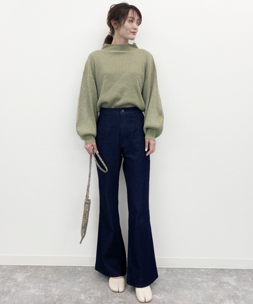 EPIMI E'PIMMY（エピミエピミー）の「バックレースアップセミフレアパンツ（デニムパンツ・レディース・オフホワイト/ブラック/ネイビー/キャメル/ピンクベージュ・SMALL/MEDIUM）」の11枚目の写真