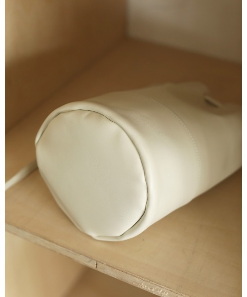 TODAYFUL(トゥデイフル)の「レザーサークルポシェット(ハンドバッグ・レディース・キナリ/ブラック/バーガンディー・FREE)」の8枚目の写真