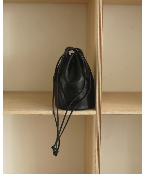 TODAYFUL（トゥデイフル）の「レザーサークルポシェット