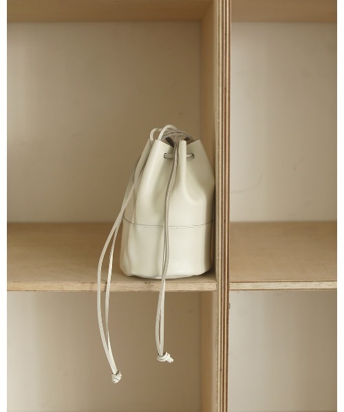 TODAYFUL（トゥデイフル）の「レザーサークルポシェット（ハンドバッグ