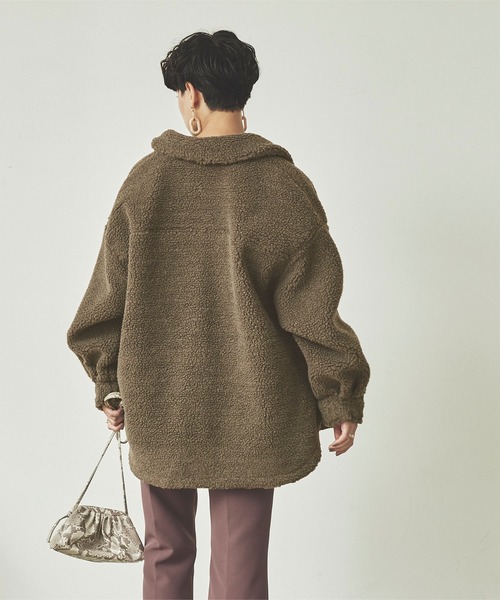 titivate（ティティベイト）の「ｵｰﾊﾞｰｻｲｽﾞﾎﾞｱｼﾞｬｹｯﾄ（ダウンジャケット/コート・レディース・アイボリー/ベージュ/ブラウン・M）」の5枚目の写真