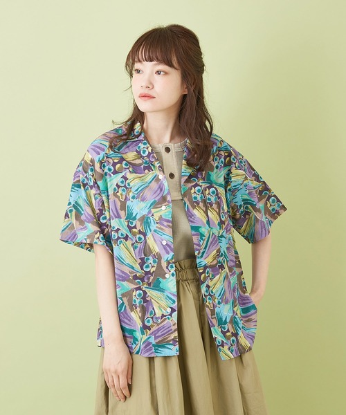 CUBE SUGAR（キューブシュガー）の「キャンブリック 総柄 プリント 開襟シャツ（シャツ/ブラウス・レディース・マルチ/ベージュ系その他/ブラック系その他/パープル系その他・M）」の3枚目の写真