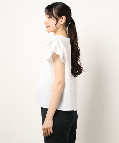 BE NEAT（ビーニート）の「【日本製】ギャザーフリルブラウス（シャツ/ブラウス・レディース・オフホワイト/イエロー・M）」の3枚目の写真