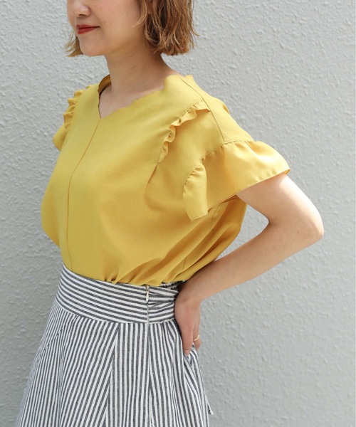 BE NEAT（ビーニート）の「【日本製】ギャザーフリルブラウス（シャツ/ブラウス・レディース・オフホワイト/イエロー・M）」の2枚目の写真