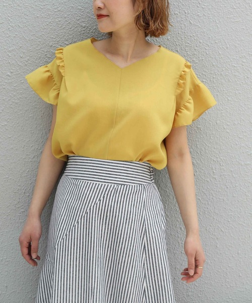 BE NEAT（ビーニート）の「【日本製】ギャザーフリルブラウス（シャツ/ブラウス・レディース・オフホワイト/イエロー・M）」の6枚目の写真