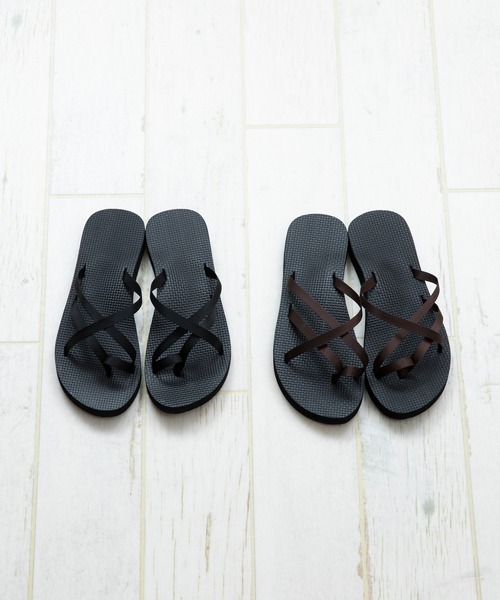 welleg(ウェレッグ)の「軽量クロスストラップフラットサンダル(サンダル・レディース・ブラウン/ブラック・S/LL/3L/XXS/M/L/XS)」の9枚目の写真