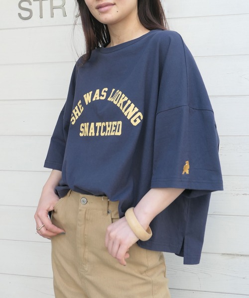 CORNERS（コーナーズ）の「カレッジロゴオーバーサイズTシャツ（Tシャツ/カットソー・レディース・スミクロ/マスタード/ネイビー/オフホワイト・FREE）」の3枚目の写真