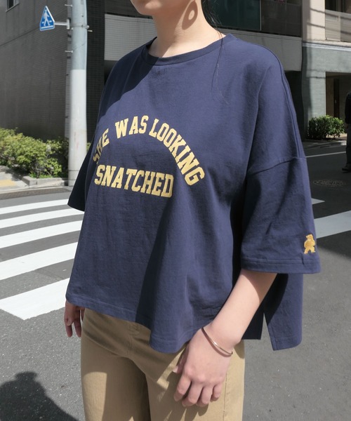 CORNERS（コーナーズ）の「カレッジロゴオーバーサイズTシャツ（Tシャツ/カットソー・レディース・スミクロ/マスタード/ネイビー/オフホワイト・FREE）」の14枚目の写真