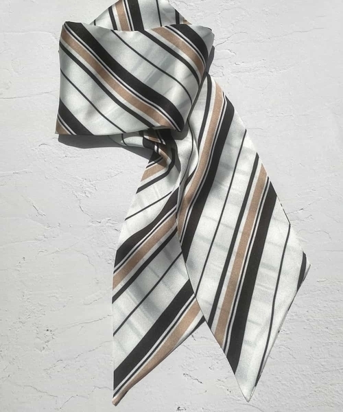 a.v.v（アーヴェヴェ）の「【ひんやり涼しい】アイススカーフ（バンダナ/スカーフ・レディース・アイボリー/ブラック/ベージュ・38）」の6枚目の写真