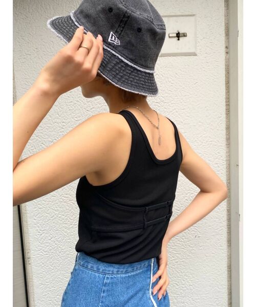 EMODA（エモダ）の「バックストラップタンクトップ（タンクトップ・レディース・ホワイト/ブラック/ブラウン・FREE）」の16枚目の写真