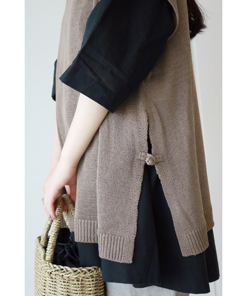 Samansa Mos2（サマンサ モスモス）の「前後着脇チャイナ釦ニットベスト（ベスト・レディース・ベージュ/キナリ/チャコール・ﾌﾘ-）」の8枚目の写真