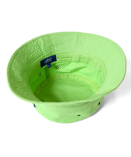 LFYT（エルエフワイティー）の「LFYT ラファイエット [Lafayette] - × ラブン [RABUNS] コラボ メルティング ミスタースナブ バケットハット [MELTING MR.SNUB BUCKET HAT]（ハット・メンズ・ブラック/グリーン/パープル/ホワイト・LARGE/MEDIUM）」の16枚目の写真