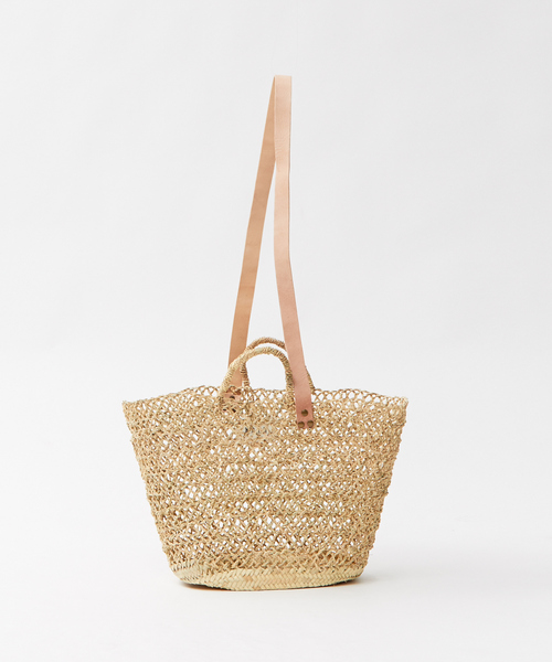 【新品】2025年最新 KECH LeS ESSENTIELS KECH 2025年最新】KECH LeS ESSENTIELS ショルダーバッグの人気
