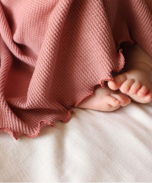 kaene（カエン）の「ワッフルメロウおくるみ / Yawn（おくるみ・キッズ・グレー/アイボリー/ピンク/ベージュ・FREE）」の4枚目の写真