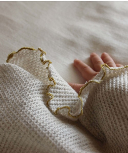 kaene（カエン）の「ワッフルメロウおくるみ / Yawn（おくるみ・キッズ・グレー/アイボリー/ピンク/ベージュ・FREE）」の8枚目の写真