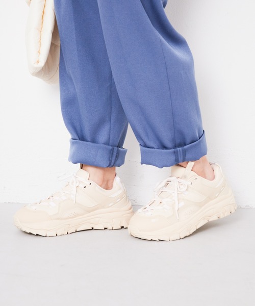 Heather（ヘザー）の「アキクラシックROADROLLER　218804（スニーカー・レディース・ブラック/アイボリー・M/L）」の2枚目の写真