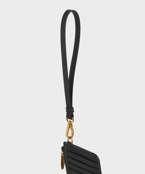 CHARLES & KEITH(チャールズ & キース)の「マルチスロット ジップアラウンドカードホルダー / Multi-Slot Zip-Around Card Holder(カードケース・レディース・ブラック/クリーム/ダークグリーン/マスタード・XXS)」の8枚目の写真