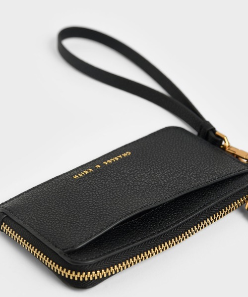 CHARLES & KEITH(チャールズ & キース)の「マルチスロット ジップアラウンドカードホルダー / Multi-Slot Zip-Around Card Holder(カードケース・レディース・ブラック/クリーム/ダークグリーン/マスタード・XXS)」の9枚目の写真