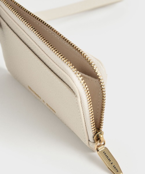 CHARLES & KEITH(チャールズ & キース)の「マルチスロット ジップアラウンドカードホルダー / Multi-Slot Zip-Around Card Holder(カードケース・レディース・ブラック/クリーム/ダークグリーン/マスタード・XXS)」の13枚目の写真