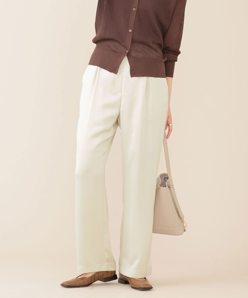 NANO universe（ナノユニバース）の「サッカーサテンイージーギャザーパンツ（その他パンツ・レディース・ブラウン/ネイビー/アイボリー・36/38）」の2枚目の写真