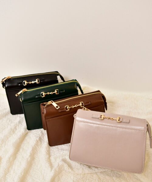 MAJESTIC LEGON（マジェスティックレゴン）の「ビット付スクエアバッグ（ショルダーバッグ・レディース・ブラック/ブラウン/グリーン/グレイッシュベージュ・FREE）」の4枚目の写真