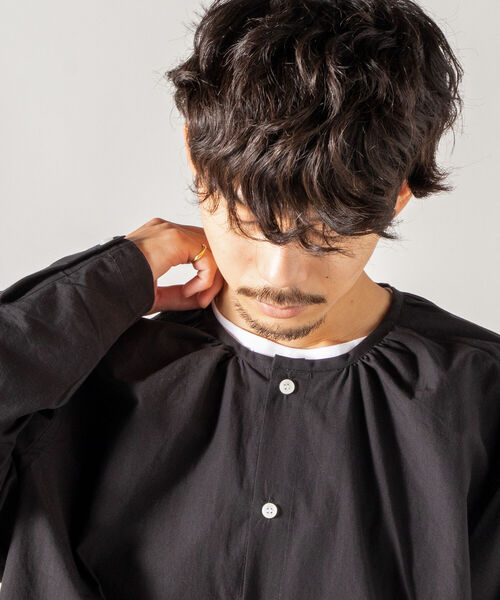 GLOSTER（グロスター）の「【GLOSTER/グロスター】オーガニックコットン スモックシャツ（シャツ/ブラウス・メンズ・ホワイト/ブラック/サックスブルー・MEDIUM/LARGE）」の19枚目の写真