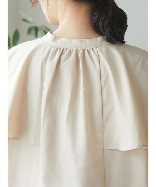 ELENCARE DUE（エレンカーレデュエ）の「・ELENCARE DUE ケープレイヤードチュニック＊（シャツ/ブラウス・レディース・チャコールグレー/ブラック/ライトベージュ・FREE）」の7枚目の写真