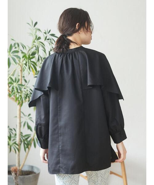 ELENCARE DUE（エレンカーレデュエ）の「・ELENCARE DUE ケープレイヤードチュニック＊（シャツ/ブラウス・レディース・チャコールグレー/ブラック/ライトベージュ・FREE）」の21枚目の写真