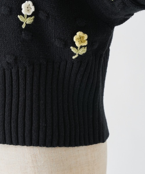 one after another NICE CLAUP（ワンアフターアナザーナイスクラップ）の「刺繍ニットカーディガン（カーディガン/ボレロ・レディース・ホワイト系その他/ブラック系その他/グレー系その他・FREE）」の15枚目の写真