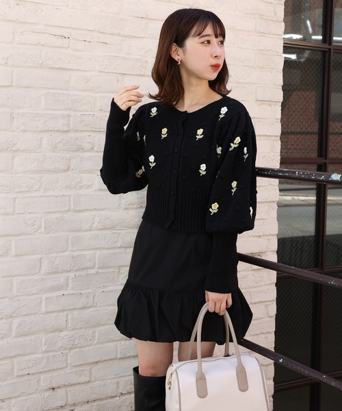 one after another NICE CLAUP（ワンアフターアナザーナイスクラップ）の「刺繍ニットカーディガン（カーディガン/ボレロ・レディース・ホワイト系その他/ブラック系その他/グレー系その他・FREE）」の6枚目の写真