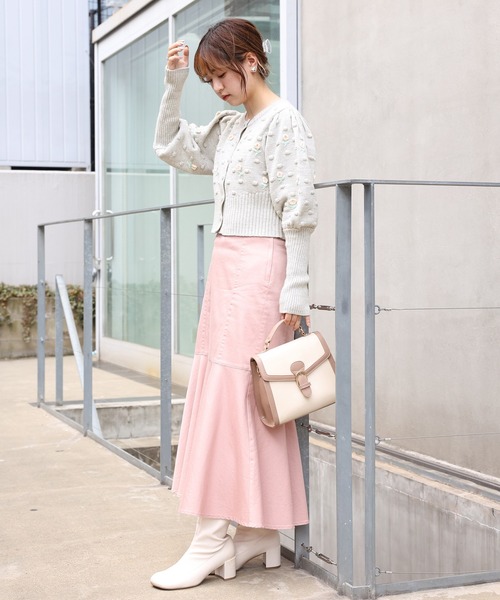 one after another NICE CLAUP（ワンアフターアナザーナイスクラップ）の「刺繍ニットカーディガン（カーディガン/ボレロ・レディース・ホワイト系その他/ブラック系その他/グレー系その他・FREE）」の8枚目の写真